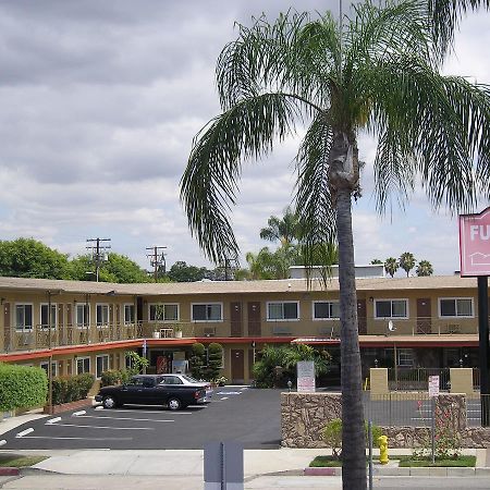 Fullerton Lodge Bagian luar foto