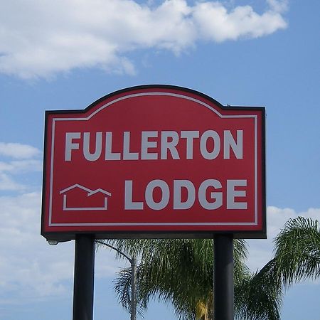 Fullerton Lodge Bagian luar foto