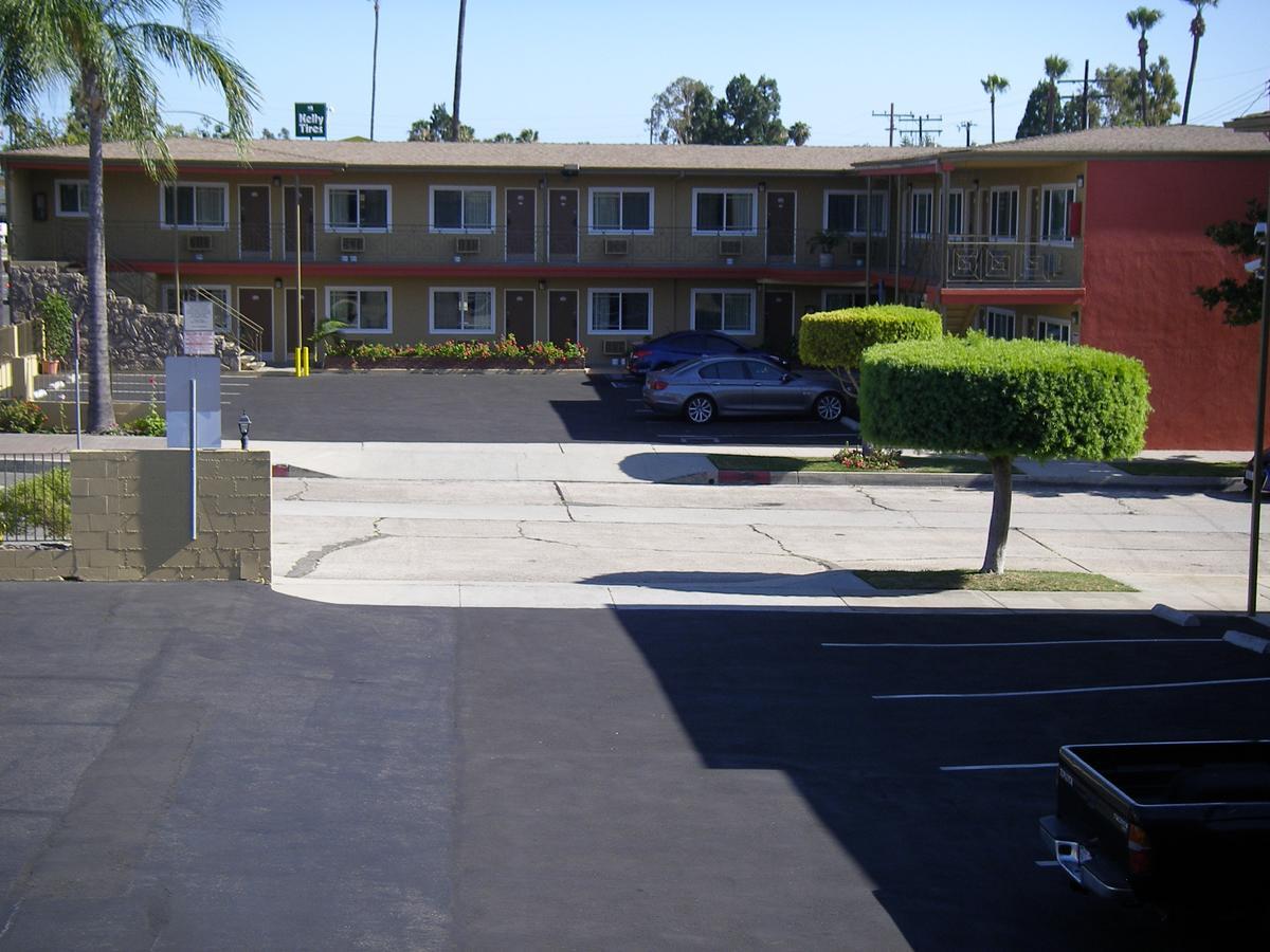 Fullerton Lodge Bagian luar foto