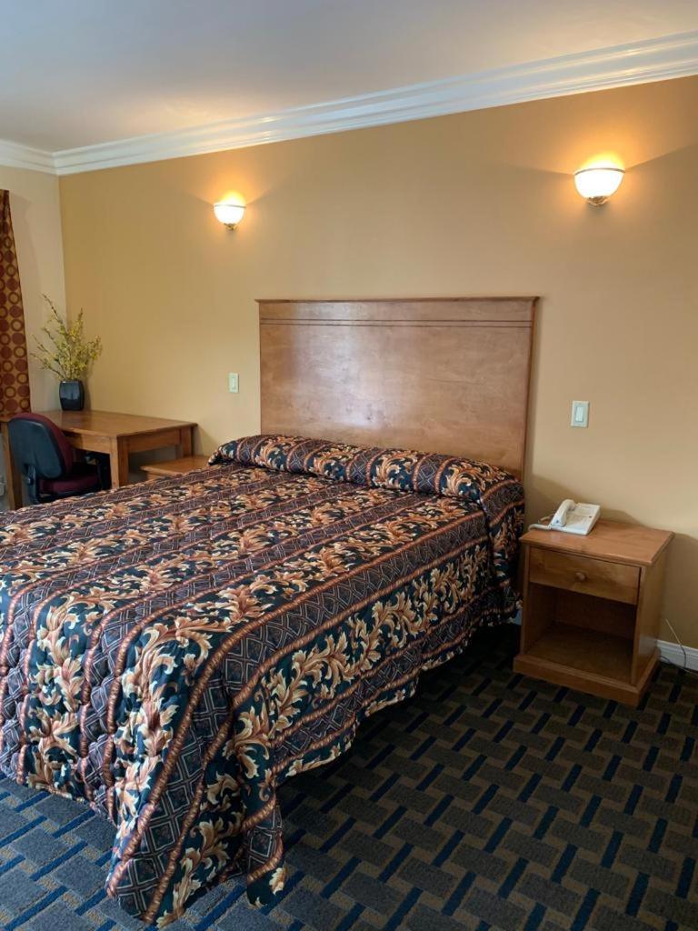 Fullerton Lodge Bagian luar foto